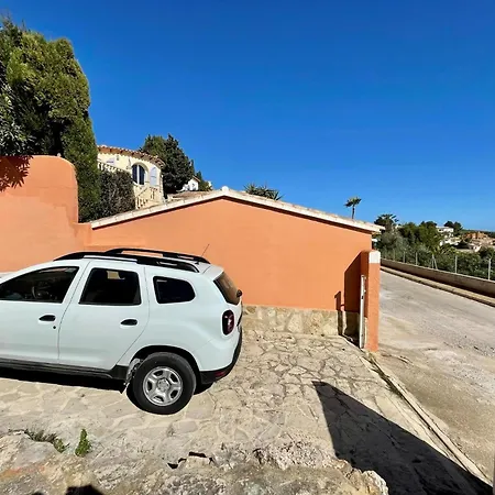 June بينيتاشيل